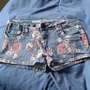 "Fit 6" Floral Jean Shorts